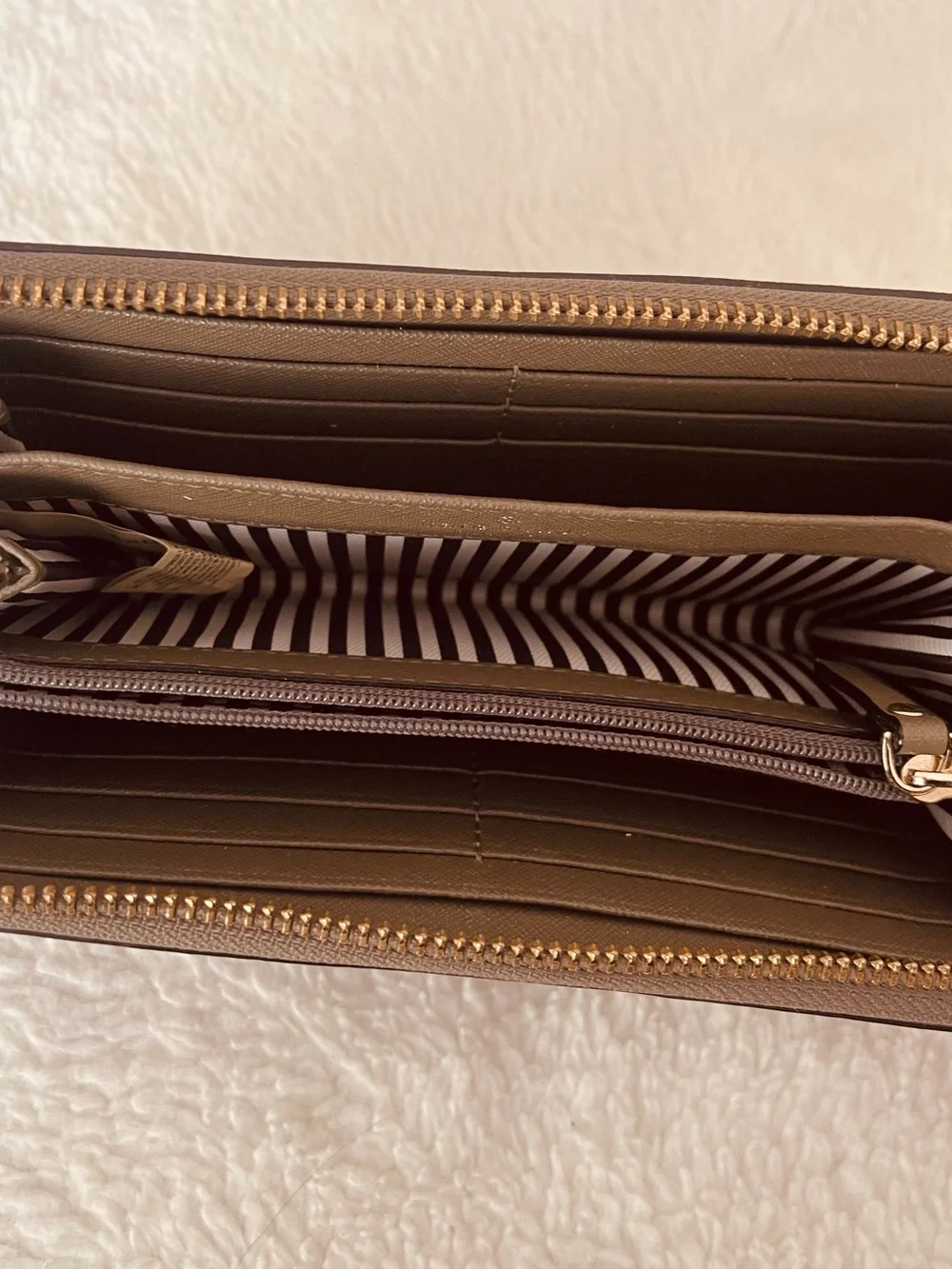Mens Bag Subcategory Identification